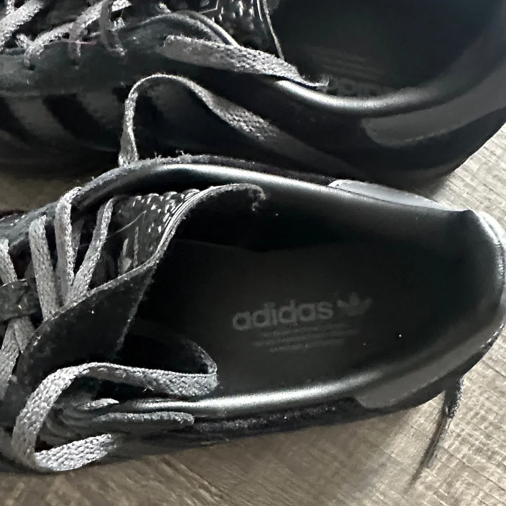 Adidas Black Gazelle women’s size 5 black velvet and suede - Picture 3 of 11